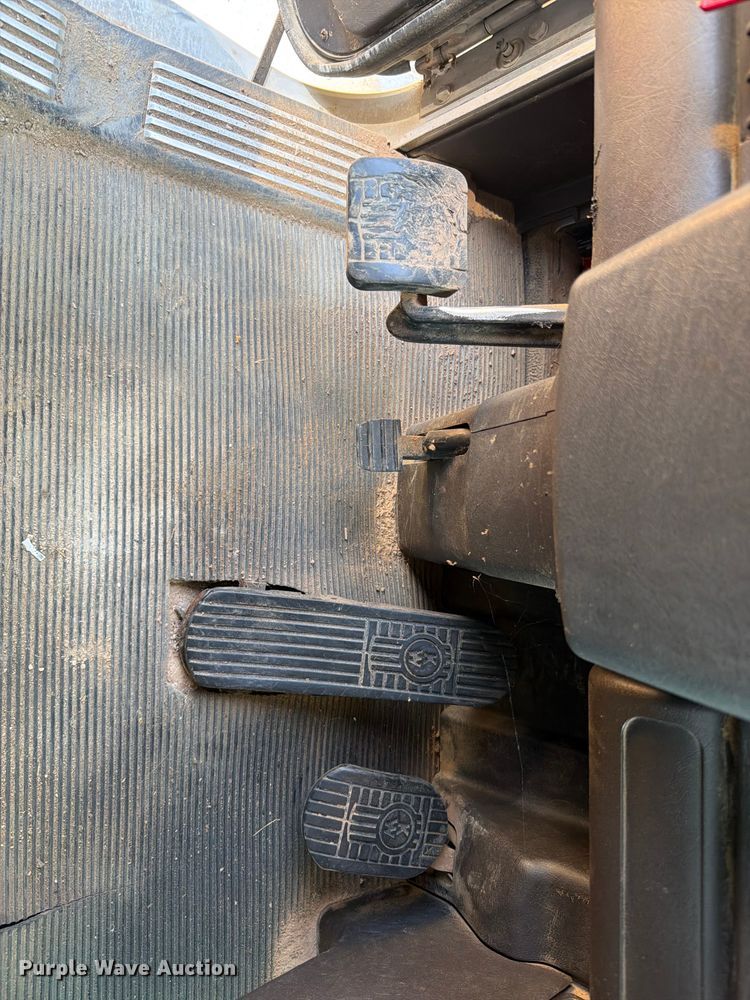 image for item FK5004 2014 Kenworth T8 Series hydrovac truck