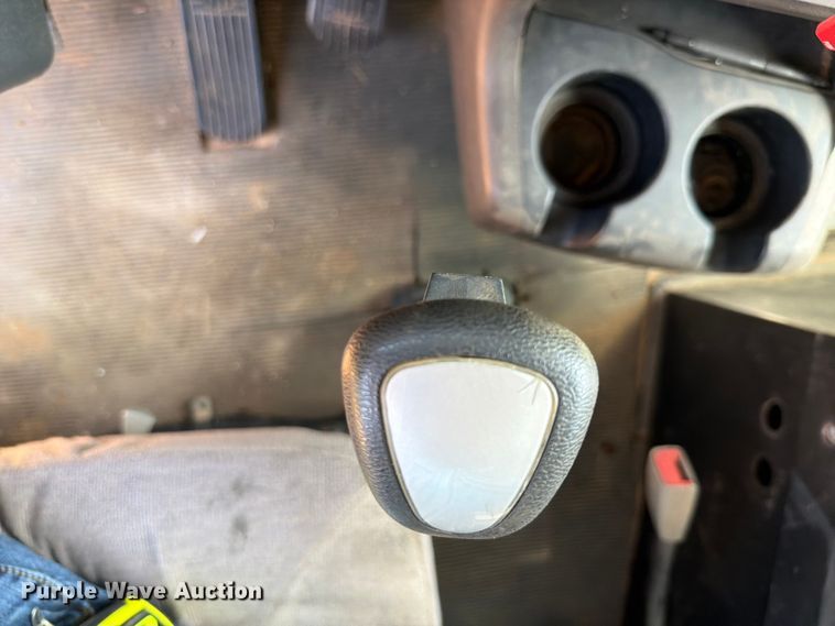 image for item FK5004 2014 Kenworth T8 Series hydrovac truck
