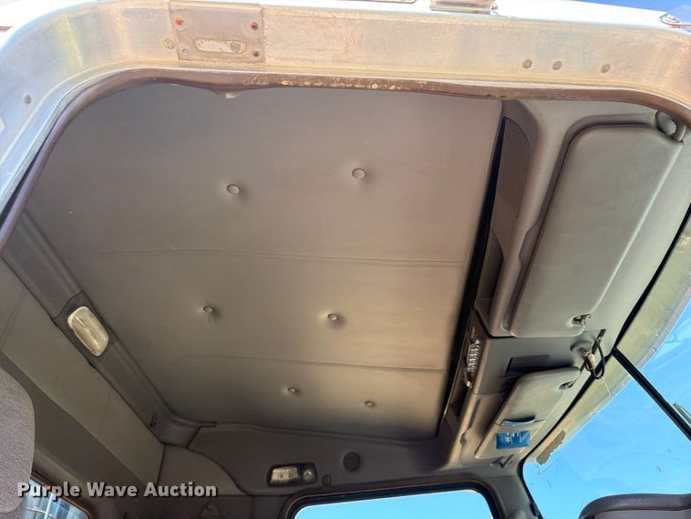 image for item FK5004 2014 Kenworth T8 Series hydrovac truck