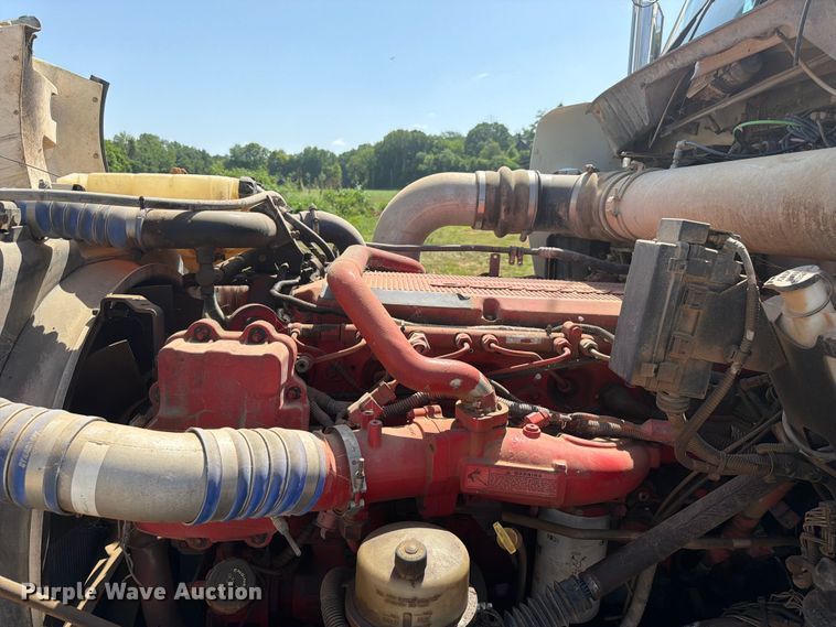 image for item FK5004 2014 Kenworth T8 Series hydrovac truck