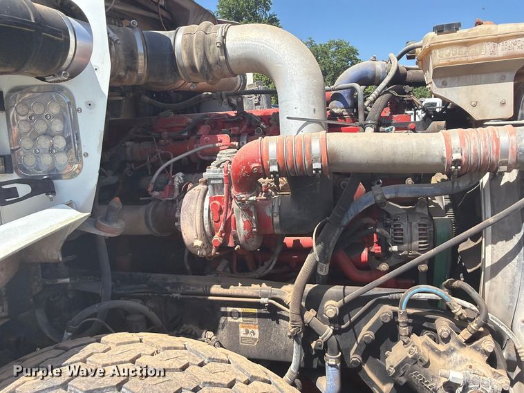 image for item FK5004 2014 Kenworth T8 Series hydrovac truck
