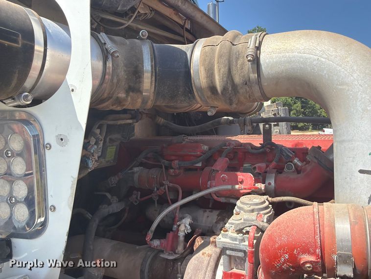 image for item FK5004 2014 Kenworth T8 Series hydrovac truck