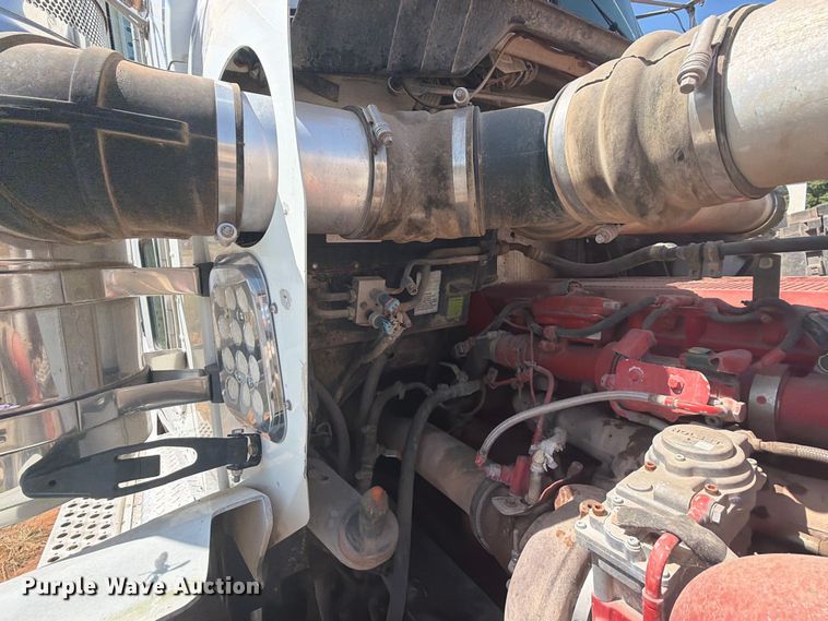 image for item FK5004 2014 Kenworth T8 Series hydrovac truck