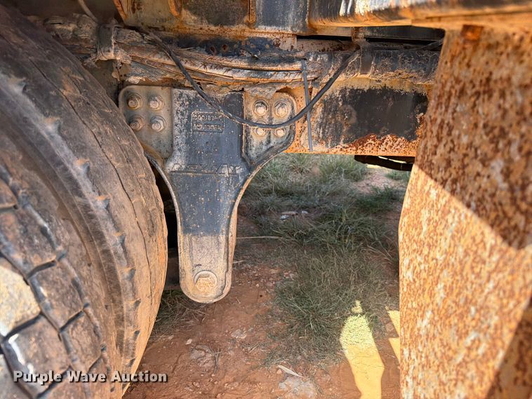 image for item FK5004 2014 Kenworth T8 Series hydrovac truck