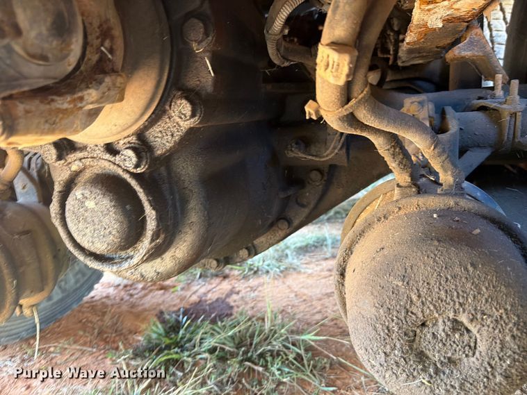image for item FK5004 2014 Kenworth T8 Series hydrovac truck