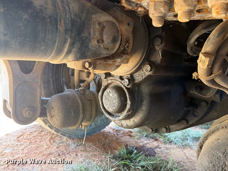 image for item FK5004 2014 Kenworth T8 Series hydrovac truck