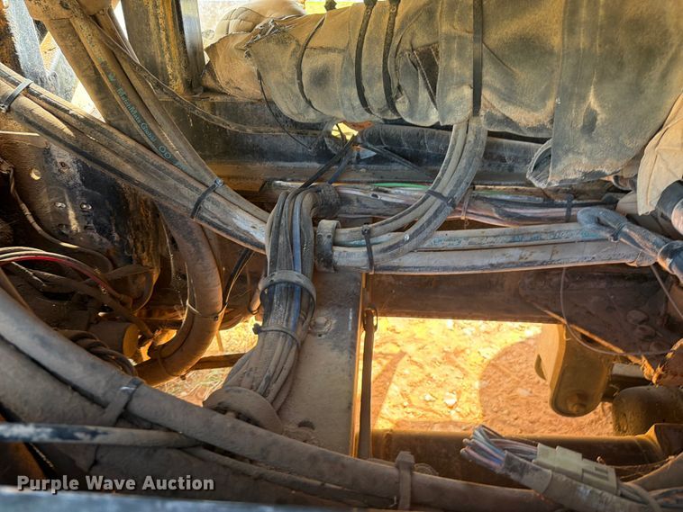 image for item FK5004 2014 Kenworth T8 Series hydrovac truck