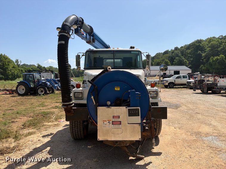image for item FK5005 2000 Volvo Truck WG sewer jetter truck