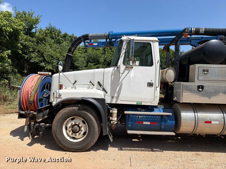 image for item FK5005 2000 Volvo Truck WG sewer jetter truck