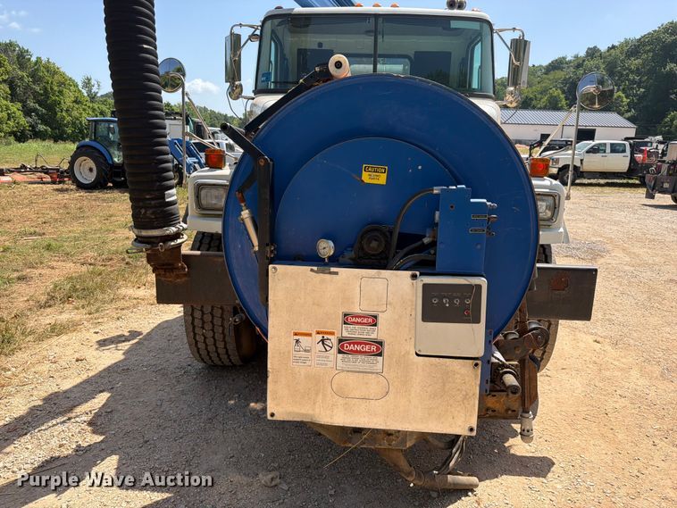 image for item FK5005 2000 Volvo Truck WG sewer jetter truck