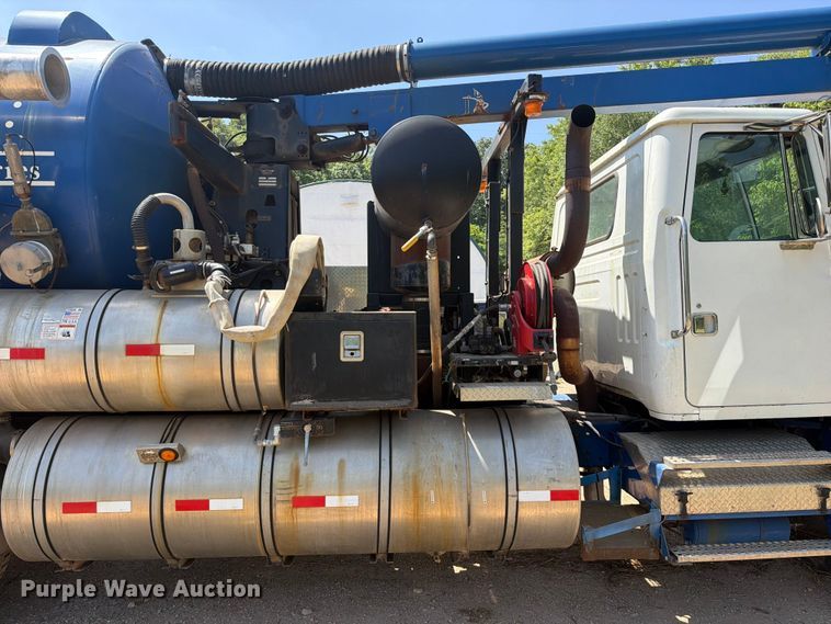 image for item FK5005 2000 Volvo Truck WG sewer jetter truck