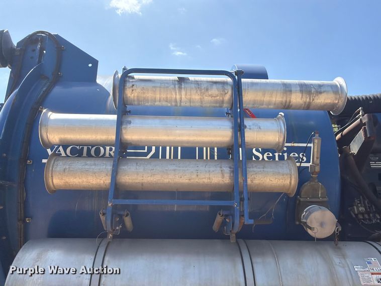 image for item FK5005 2000 Volvo Truck WG sewer jetter truck