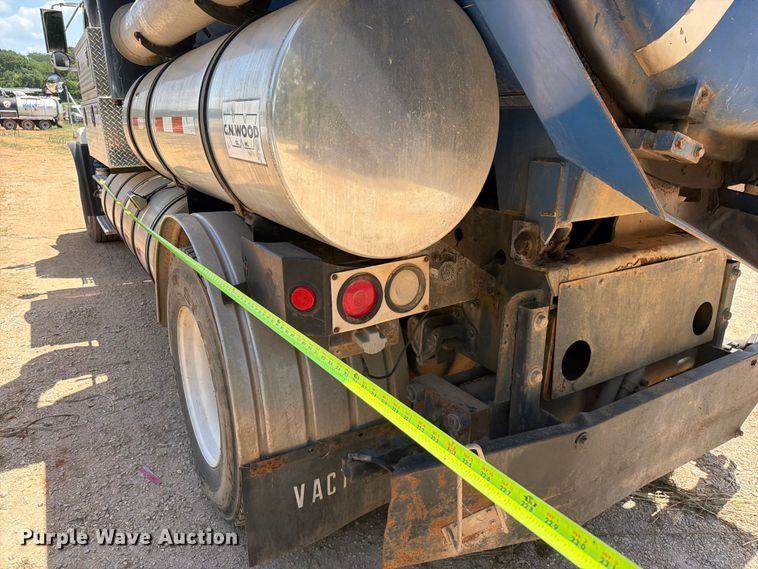 image for item FK5005 2000 Volvo Truck WG sewer jetter truck