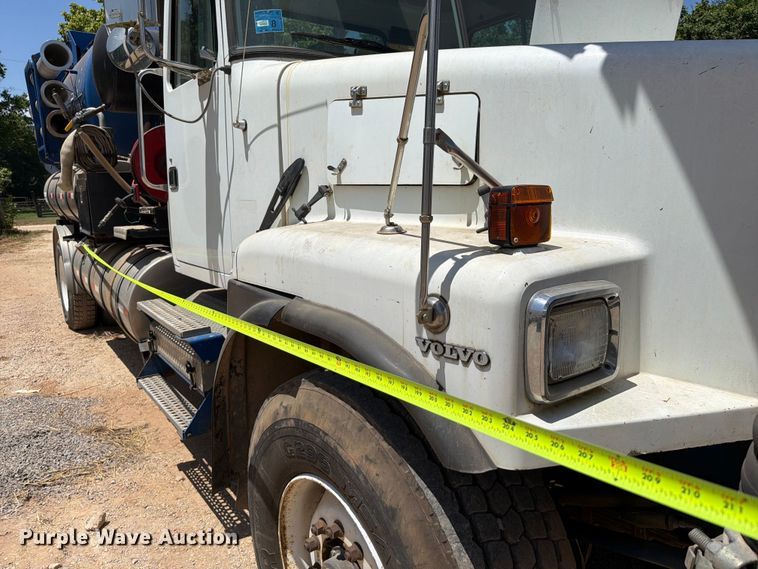 image for item FK5005 2000 Volvo Truck WG sewer jetter truck
