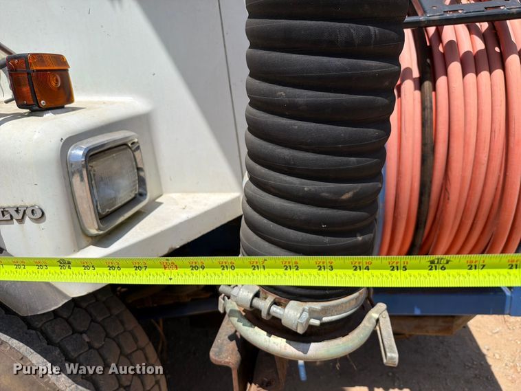 image for item FK5005 2000 Volvo Truck WG sewer jetter truck