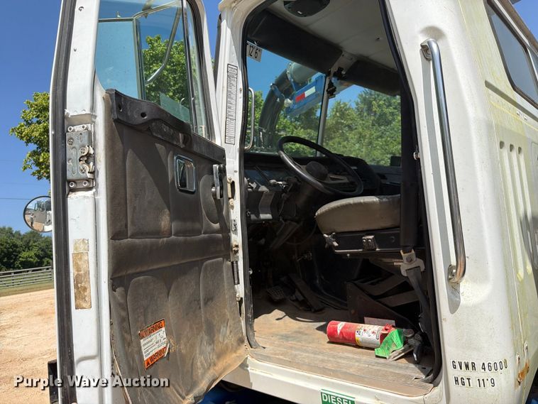 image for item FK5005 2000 Volvo Truck WG sewer jetter truck