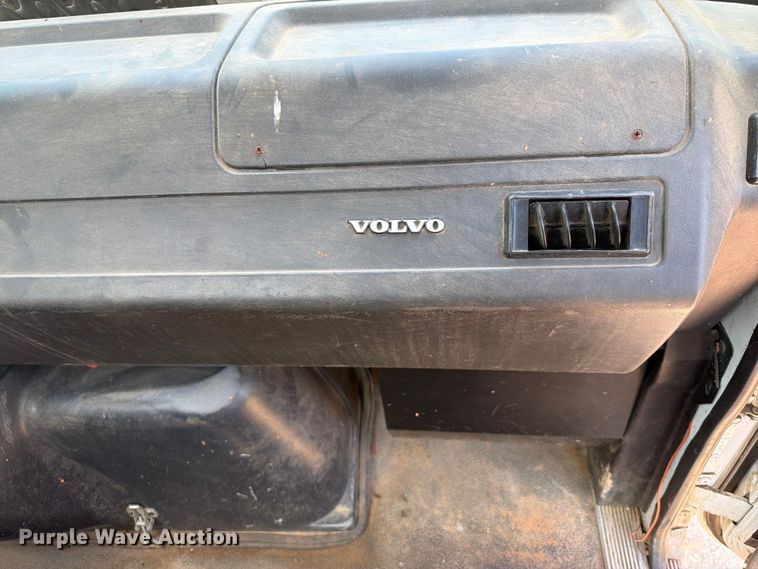 image for item FK5005 2000 Volvo Truck WG sewer jetter truck