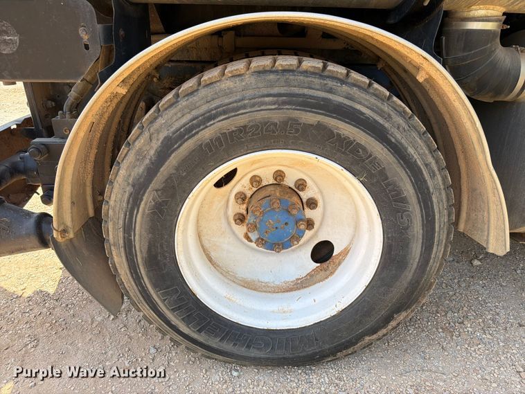 image for item FK5005 2000 Volvo Truck WG sewer jetter truck