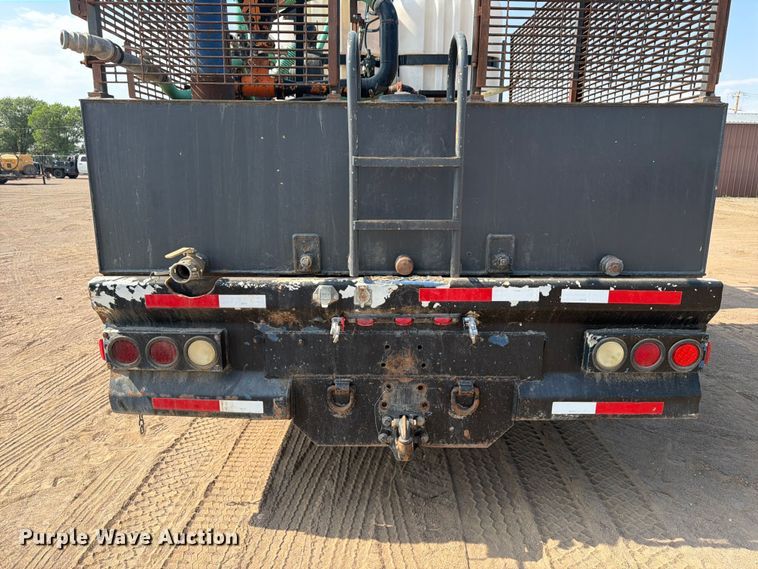 image for item FM7584 2000 Freightliner Conventional flatbed truck