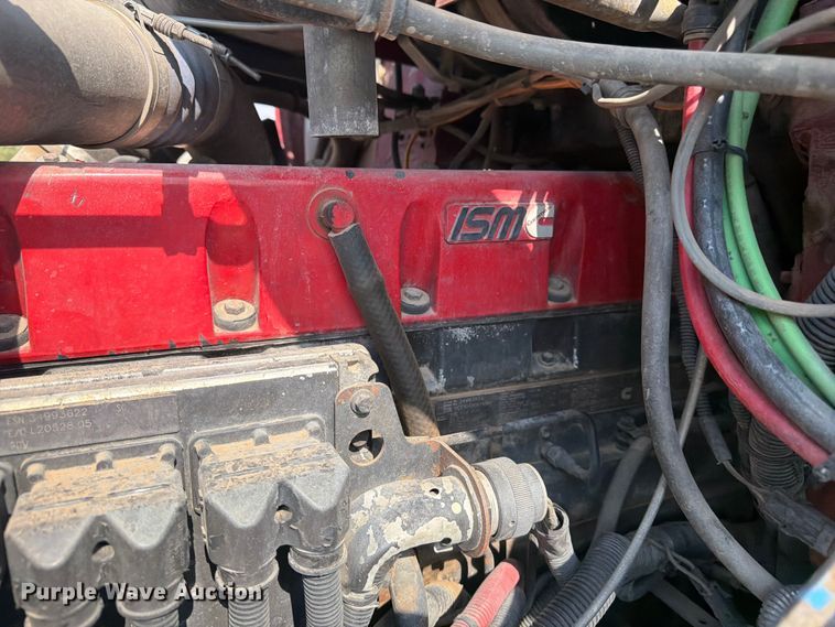 image for item FM7584 2000 Freightliner Conventional flatbed truck