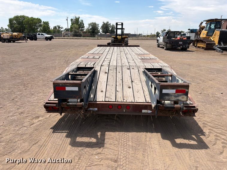 image for item FM7589 2000 Trail King TK18-2400 equipment trailer