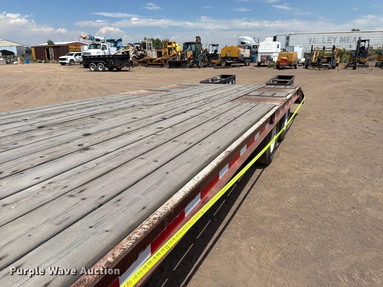 image for item FM7589 2000 Trail King TK18-2400 equipment trailer