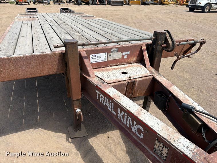image for item FM7589 2000 Trail King TK18-2400 equipment trailer