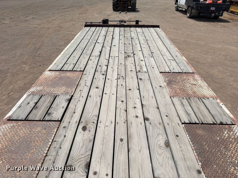 image for item FM7589 2000 Trail King TK18-2400 equipment trailer