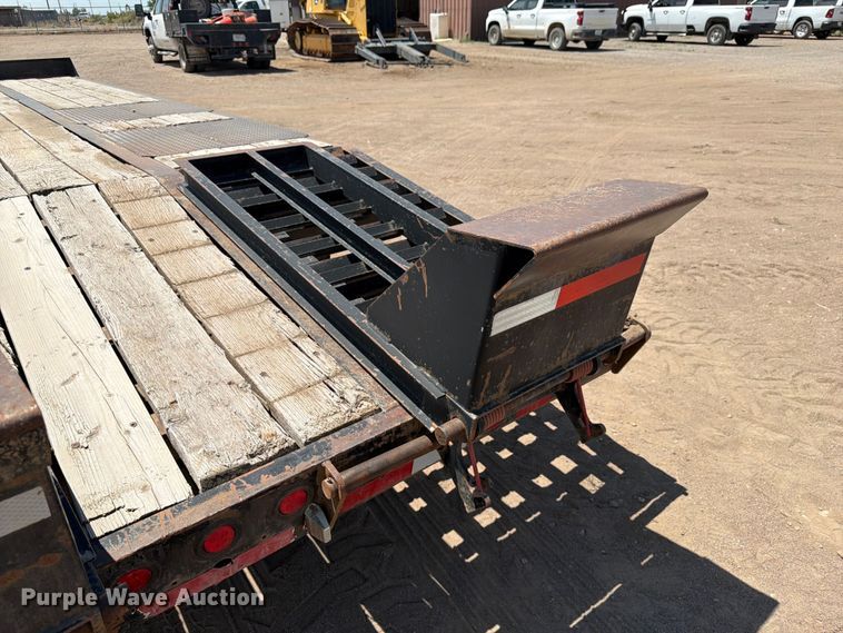 image for item FM7590 2011 Interstate Trailers, Inc. 200T equipment trailer