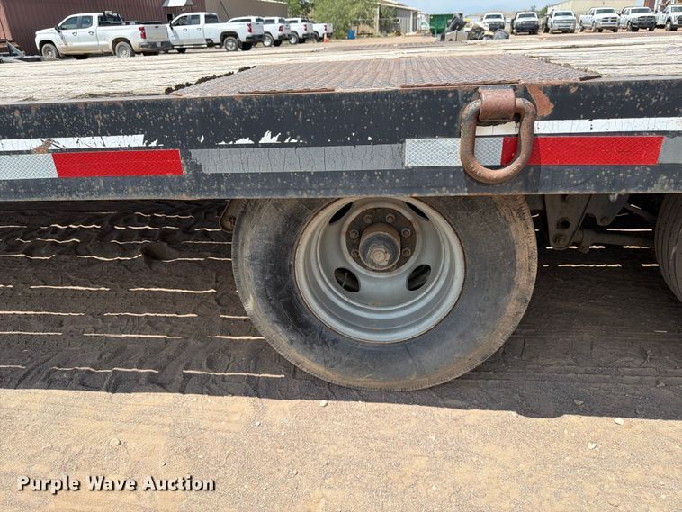 image for item FM7590 2011 Interstate Trailers, Inc. 200T equipment trailer