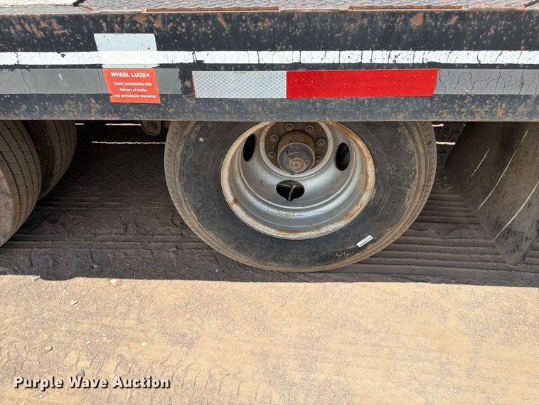 image for item FM7590 2011 Interstate Trailers, Inc. 200T equipment trailer