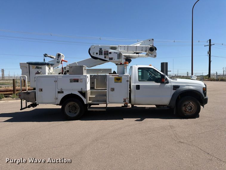 image for item FM7595 2009 Ford F550 Super Duty XL bucket truck