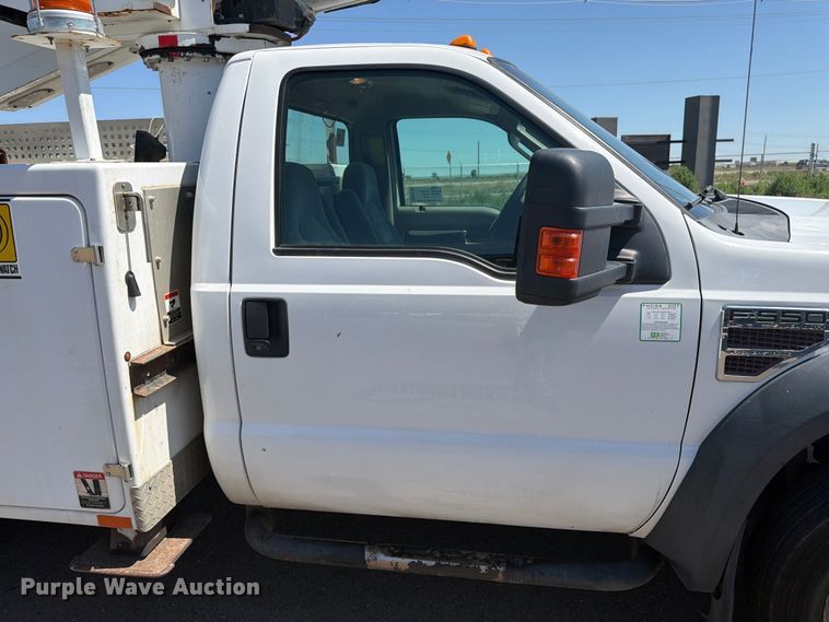 image for item FM7595 2009 Ford F550 Super Duty XL bucket truck