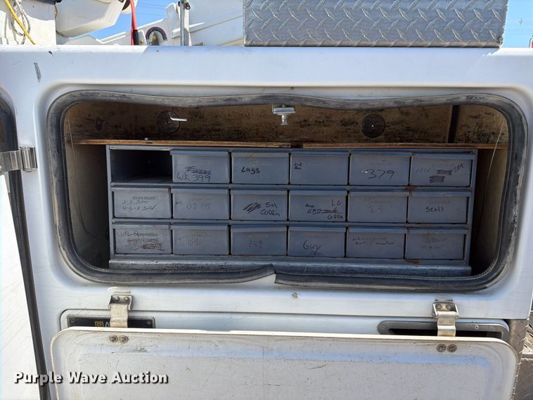 image for item FM7595 2009 Ford F550 Super Duty XL bucket truck