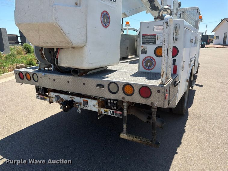 image for item FM7595 2009 Ford F550 Super Duty XL bucket truck