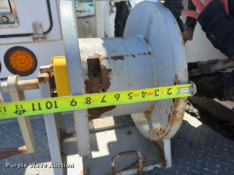 image for item FM7595 2009 Ford F550 Super Duty XL bucket truck