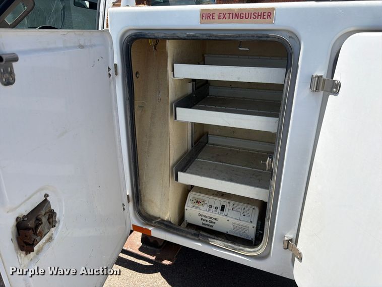 image for item FM7595 2009 Ford F550 Super Duty XL bucket truck