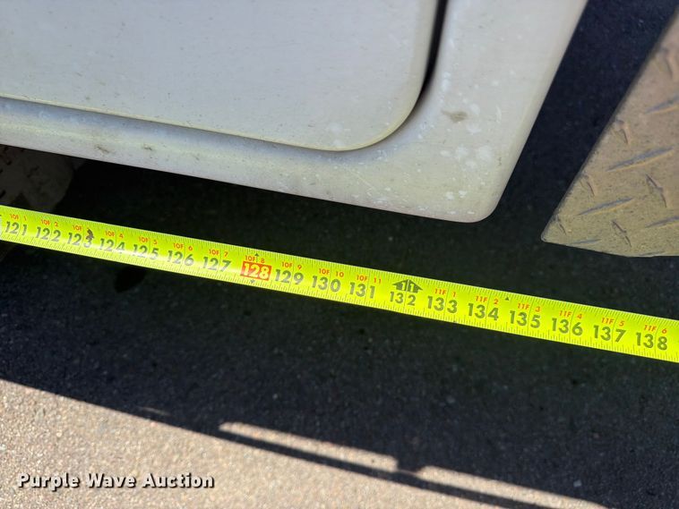 image for item FM7595 2009 Ford F550 Super Duty XL bucket truck