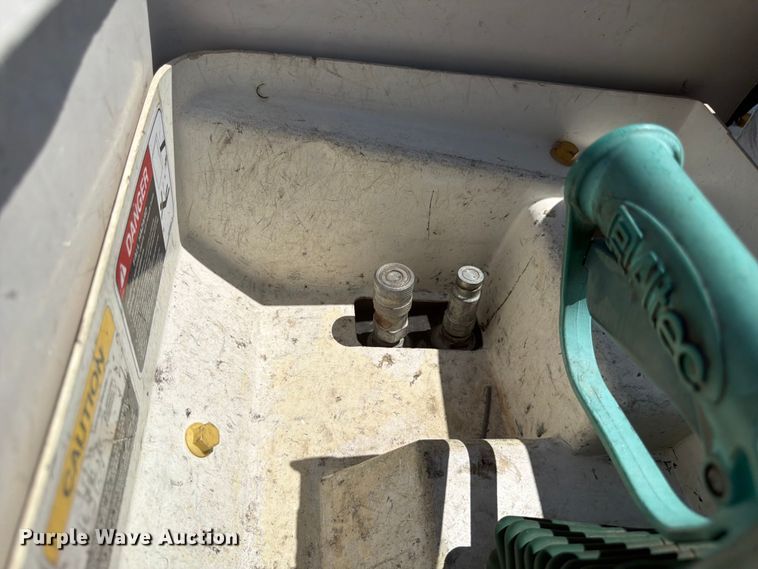 image for item FM7595 2009 Ford F550 Super Duty XL bucket truck