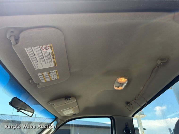 image for item FM7595 2009 Ford F550 Super Duty XL bucket truck