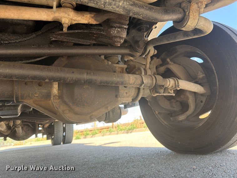 image for item FM7595 2009 Ford F550 Super Duty XL bucket truck