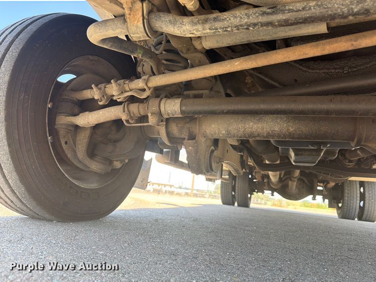image for item FM7595 2009 Ford F550 Super Duty XL bucket truck