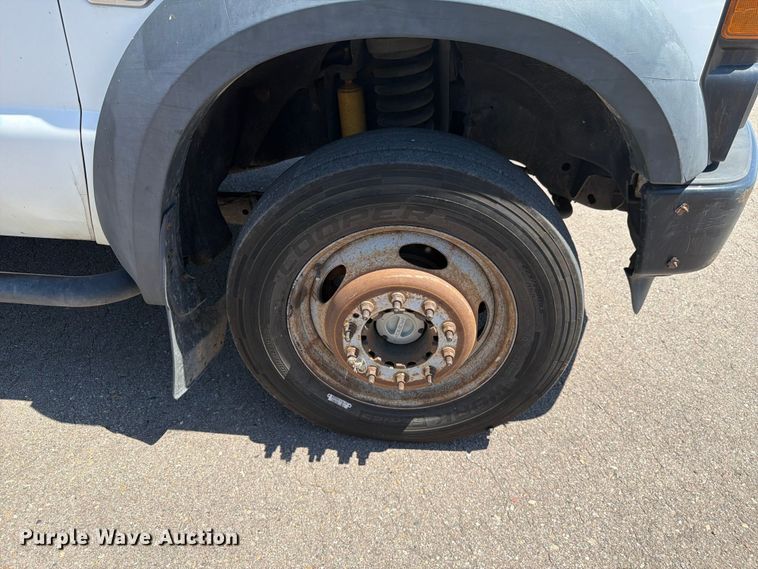 image for item FM7595 2009 Ford F550 Super Duty XL bucket truck