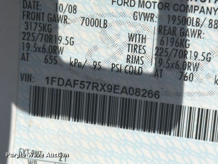 image for item FM7595 2009 Ford F550 Super Duty XL bucket truck