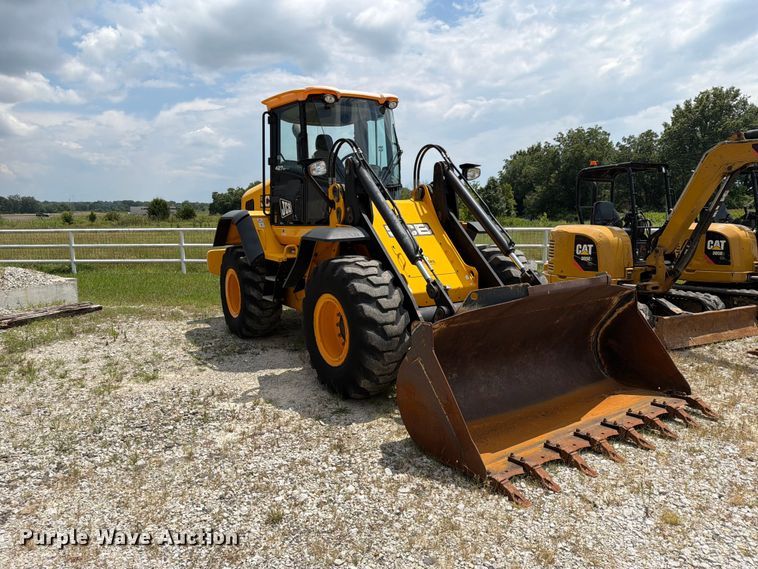 image for item FN2504 2015 JCB 427 HT T4 wheel loader