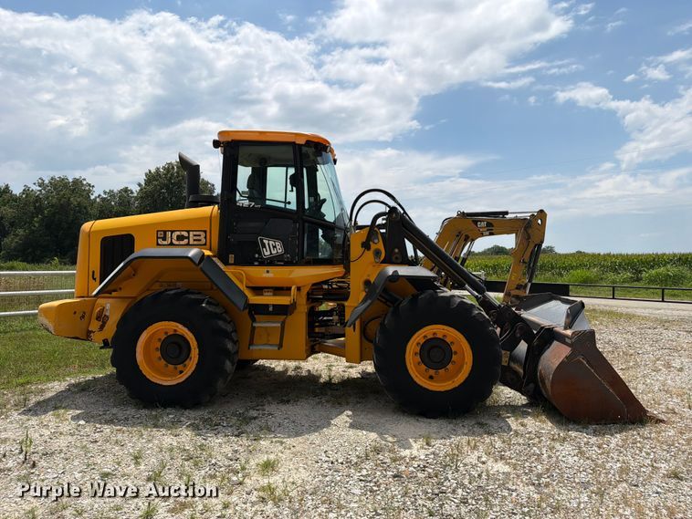 image for item FN2504 2015 JCB 427 HT T4 wheel loader