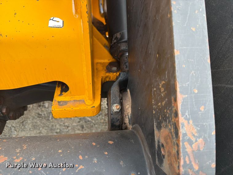 image for item FN2504 2015 JCB 427 HT T4 wheel loader