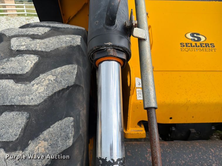 image for item FN2504 2015 JCB 427 HT T4 wheel loader