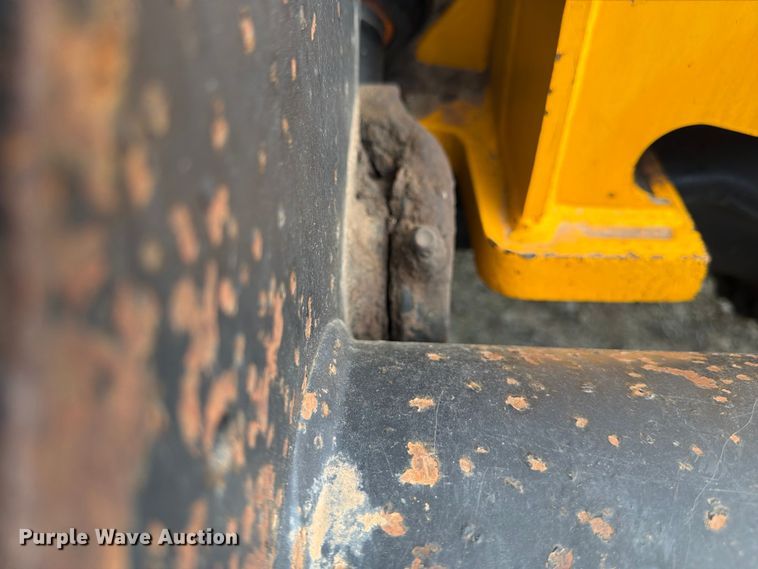 image for item FN2504 2015 JCB 427 HT T4 wheel loader