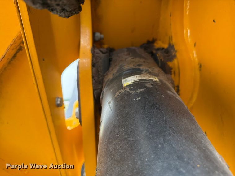 image for item FN2504 2015 JCB 427 HT T4 wheel loader